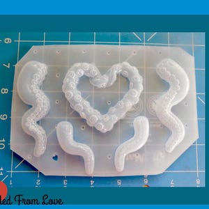 Deluxe 5 Cavity Detailed Octo-Tentacles  Handmade Plastic   Resin  Mold