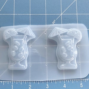 Set of 2 Retro Mai Tai Cocktail Drink Brooches Left And Right handmade Plastic Mold