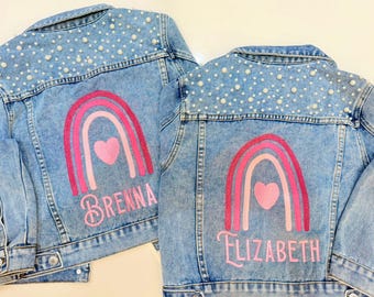 Personlig jeansjacka för flickor med rosa regnbåge, broderad jacka, rosa presenter till små flickor, babyjeansjacka, alla hjärtans dag-present