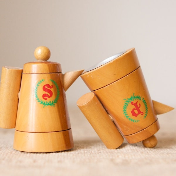 Wooden Teapot Souvenir Salt and Pepper Shakers-Houghton Lake, Michigan