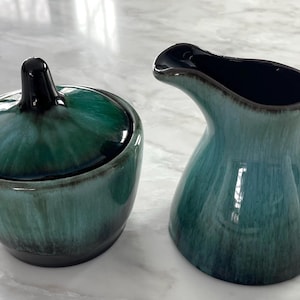 ブルーマウンテンポタリー グリーンドリップ釉薬 ミッドセンチュリーモダン クリーム＆シュガーセット