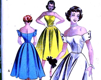 UNCUT * Jaren 1950 Butterick Patroon 6133 - Kelderen off schouder strapless designer jurk * Bust 31 - FABRIEK gevouwen