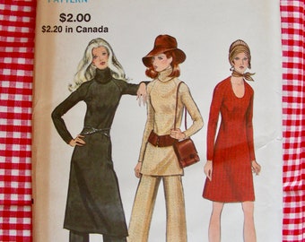Vintage 1970's Vogue Pattern 7906   BEAUTIFUL  Misses' Fitted Sweater Dress and Pants   Size 10  Bust 32.5 UNCUT