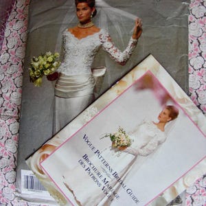 vogue weddings brides dresses designers book Vogue Lifestyle Vogue Weddings: Brides, Dresses, Designers, (Hardcover)