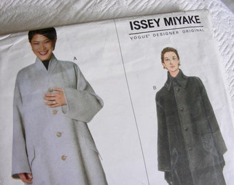 UNCUT * ISSEY MIYAKE Designer Vogue Pattern 2038 *  Misses' Japanese Oversized Coat Sewing Pattern   *  All Sizes Included ( 8 to 18 )