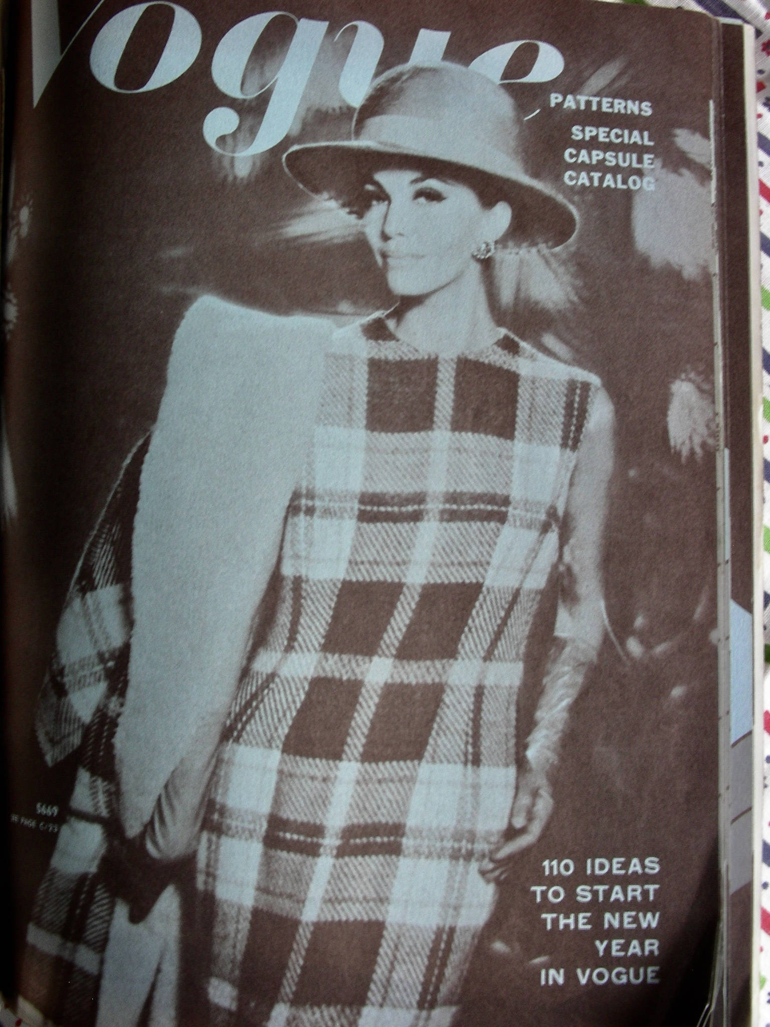 Vintage VOGUE Pattern Fashions PATTERN Book Catalog - VOGUE