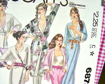 UNCUT  1970s McCall's Pattern 6873 /  BEAUTIFUL Misses' Reversible, Front-wrap Dress in 2 Lengths or Jackets, Pants  - Size 8, bust 31.5