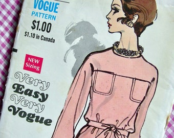 Very Easy Very Vogue 7636; ca. 1969; Misses' One-Piece Dress  UNCUT  Sewing Pattern / Size 8 / Bust 31.5