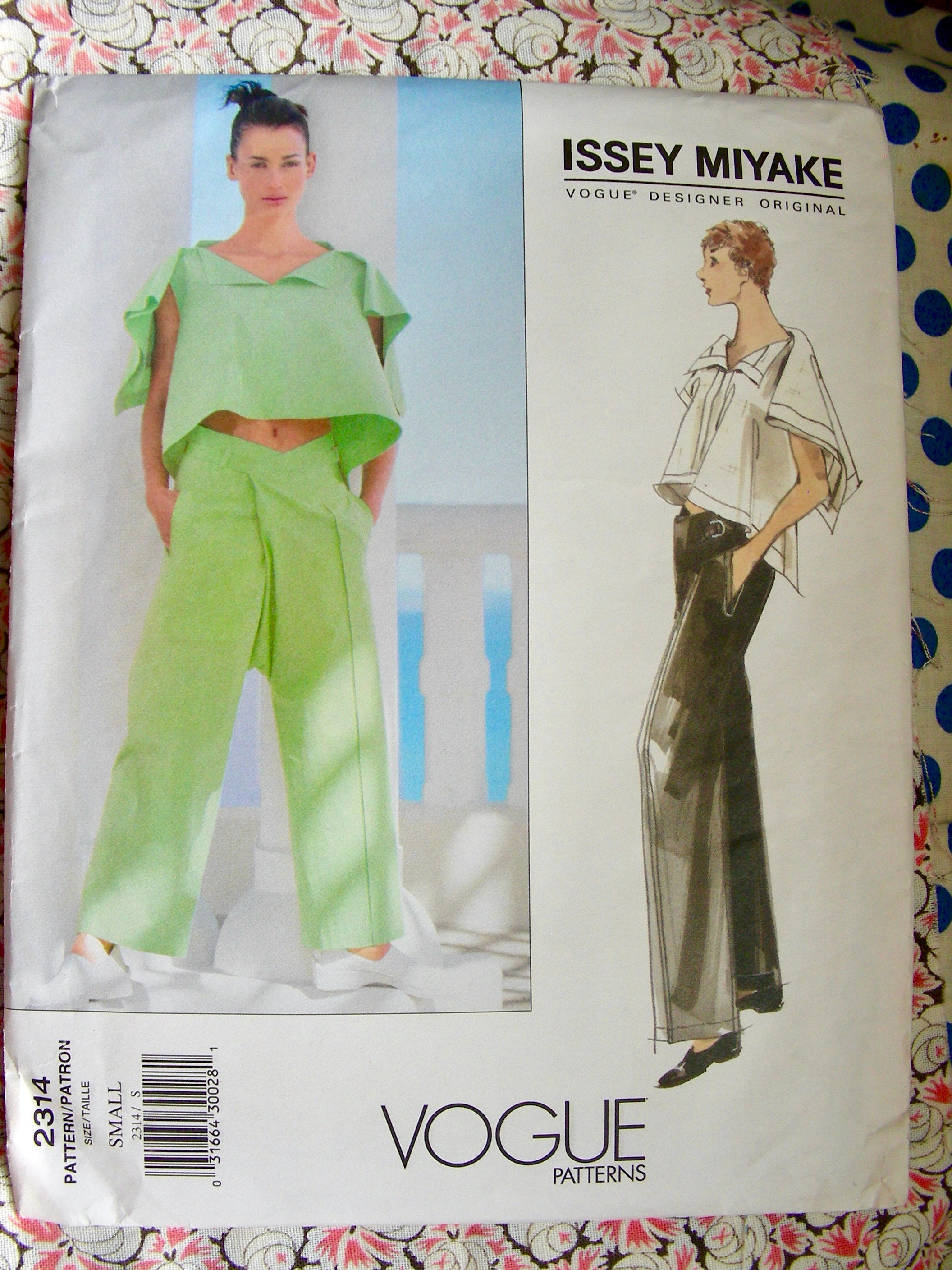 UNCUT *ISSEY MIYAKE Designer Vogue Pattern 2314 Misses