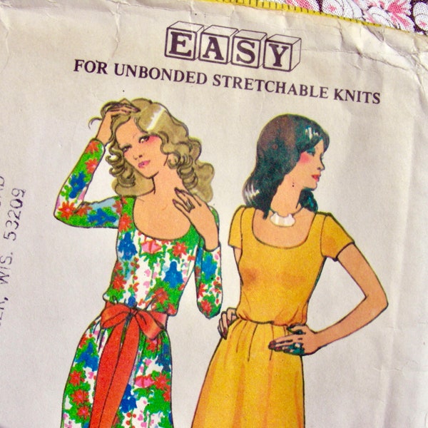 UNCUT Vintage 1970's  McCall's Pattern 3589  / HALSTON Maxi Dress or Above Knee Cocktail Dress  / Size 12 / Bust 34