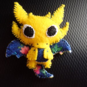 Fairy dragon, Yellow with blue and floral accents, Mini sized