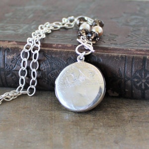 Silver Photo Locket, Sterling Silver Locket Necklace, Vintage Round Locket Pendant, Push Gift, Keepsake Locket, Picture Locket, Chunky Chain