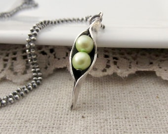 Two Peas in a Pod Necklace, 2 Peas in a Pod Jewelry, Best Friends Jewelry, New Mom Gift, Sweet Pea Pod, Push Present, Mom of Twins Jewelry