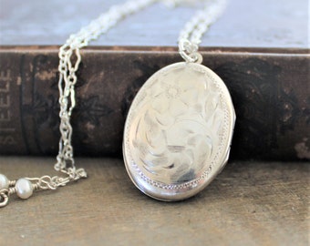 Large Silver Locket Necklace, Wedding Locket, Oval Locket, Sterling Silver Locket, Bridal Locket, Silver Photo Locket, Push Gift for Mom