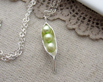 Three Peas in a Pod Necklace, 3 Pea Pod Necklace, Mother Necklace, Silver Pea Pod, Peapod Necklace, Pearl Pea Pod Jewelry Sweet Pea Necklace