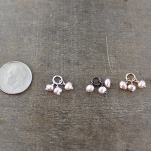 Tiny Pink Pearl Pendant Genuine Pearl Charm DIY Jewelry Build A Necklace Blush Pearl Cluster Small June Birthstone Stacked Pendant Add On imagem 4