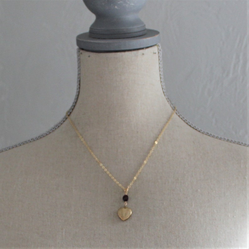Gold Locket Necklace Vintage Locket Pendant January Birthstone Locket Gold Photo Locket Push Present Garnet Necklace Gold Heart Locket