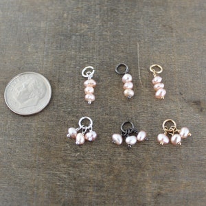 Tiny Pink Pearl Pendant Genuine Pearl Charm DIY Jewelry Build A Necklace Blush Pearl Cluster Small June Birthstone Stacked Pendant Add On imagem 2