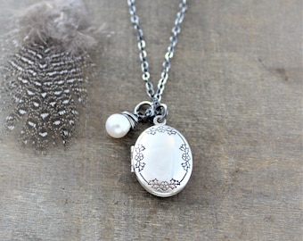 Silver Bridal Locket Pendant, Sterling Silver Locket Necklace, Silver Oval Locket, Silver Wedding Locket Bouquet Locket Push Present Jewelry