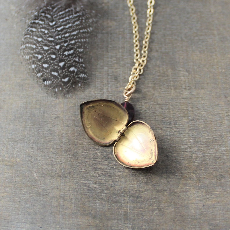 Gold Locket Necklace Vintage Locket Pendant January Birthstone Locket Gold Photo Locket Push Present Garnet Necklace Gold Heart Locket