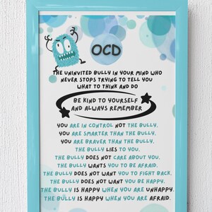 K&ouml;nnte beinhalten: Ein blauer gerahmter Poster mit einem Monster aus einer Zeichentrickfigur und dem Text "OCD" in einem Kreis. Der Poster enth&auml;lt Text, der lautet: "Der ungeladene Tyrann in deinem Kopf, der nie aufh&ouml;rt, dir zu sagen, was du denken und tun sollst. Sei nett zu dir selbst und denk immer daran..." und f&auml;hrt mit einer Liste von Aussagen &uuml;ber die &Uuml;berwindung negativer Gedanken fort.