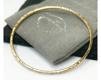 Brazalete chapado en oro de 14 quilates - Brazalete de oro martillado - Brazalete de oro - Brazalete redondo - Brazalete chapado en oro - Brazalete de oro