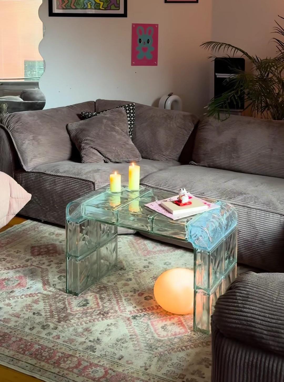 LumFurn Tavolino da salotto rettangolare, design moderno Mid-Century, 41 x 21 x 17, per soggiorno, struttura a 2 ripiani, piano in vetro ambrato e ripiano in MDF noce, gambe coniche in metallo