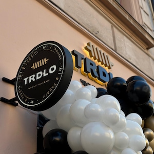 Custom Business Sign with 3D Letters & Round Lightbox, Storefront Signage, Personalized LED Sign for Shop, Café, Salon, Advertising Sign