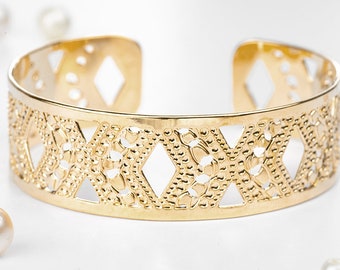 Cuff Bracelet With Small Diamond Design, Gold Bracelet For Women, Fashion Jewelry, Modern Jewelry, Boho Gold Brass Bracelet