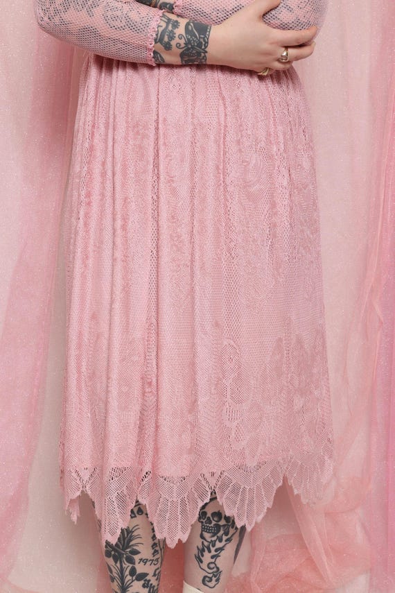 Scalloped Lace Dress Pink