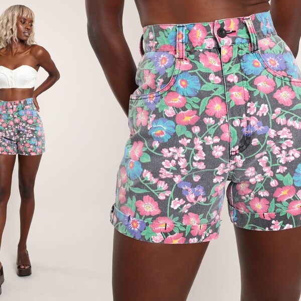 90's Floral Pleated Denim Shorts by Vivaldi main image 0