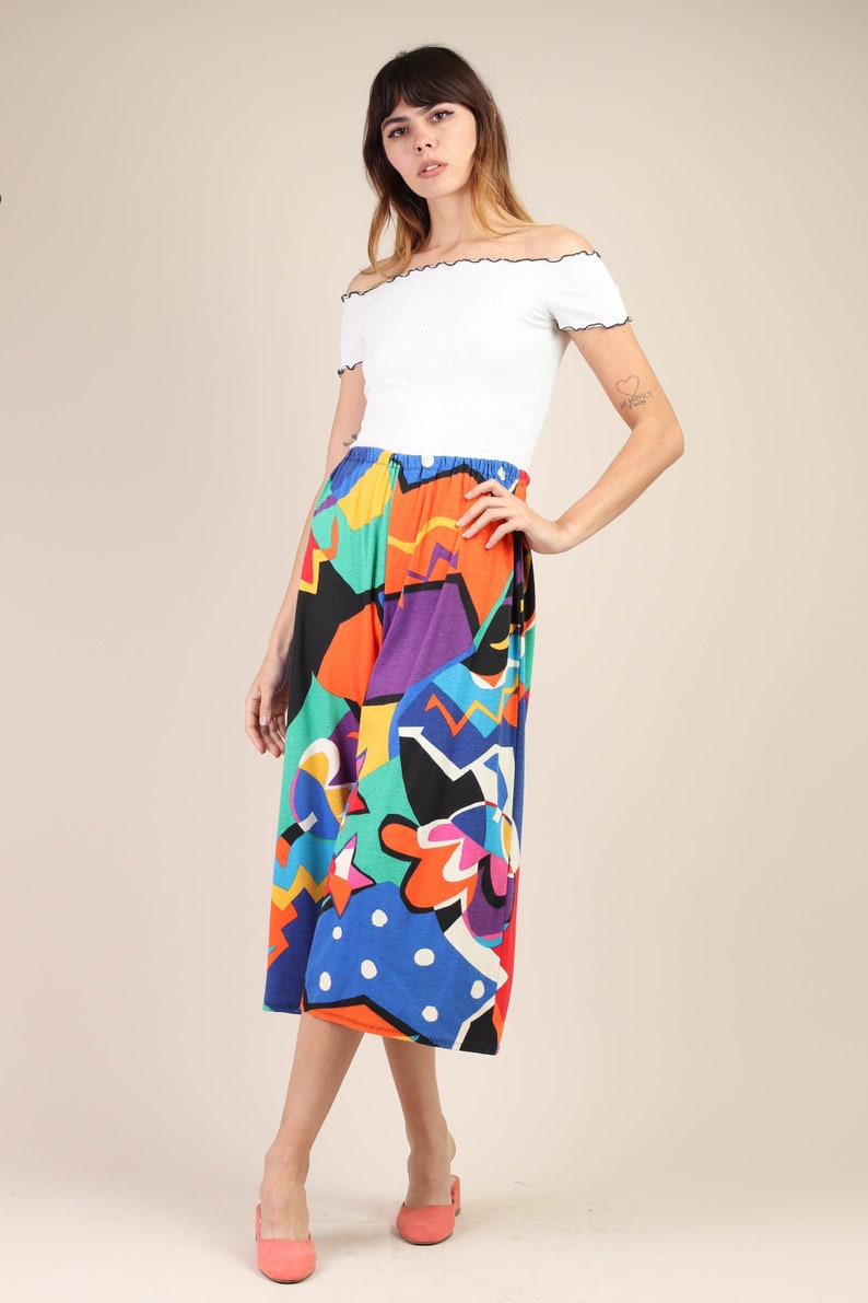 90s RAINBOW BOLD wide leg pants M abstract novelty print high rise cropped gaucho pants 1990s 80s 1980s medium