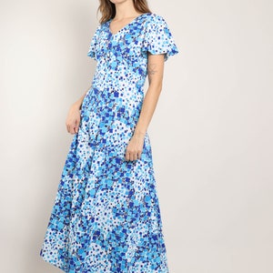 70s ABSTRACT FLUTTER SLEEVE dress S M / blue white mid century print maxi dress mod maxi dress empire waist dress small medium 1970s 60s