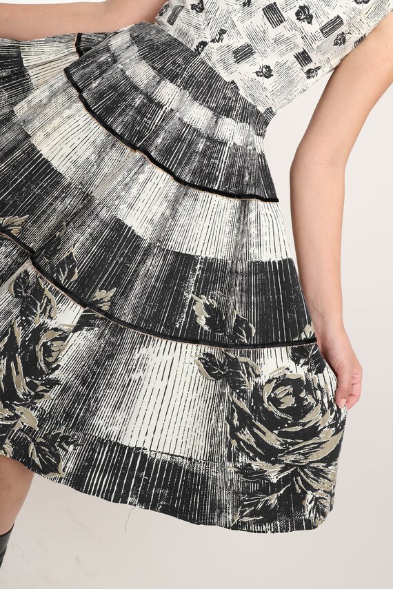 50s BLACK ROSE print dress XS / black and white b… - image 3