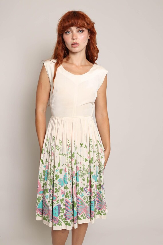 1950s Butterfly Print Dress: Pastel Floral Novelt… - image 4