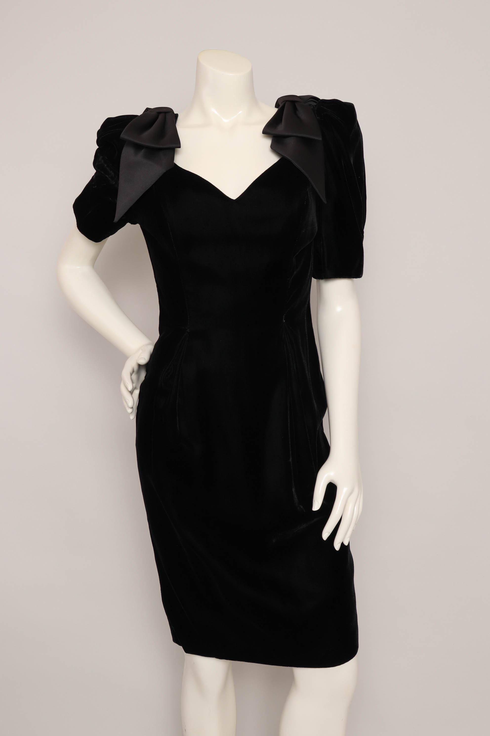 80s Vintage French Made Back Chain Dress