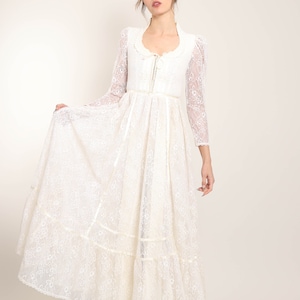70s GUNNE SAX lace dress XS / Romantic Renaissance Bridal Collection cream lace victorian maxi dress prairie corset dress extra small 1970s