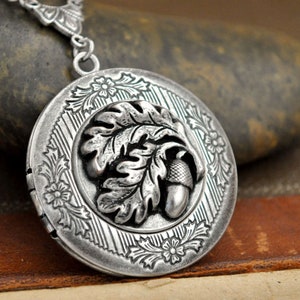 Silver acorn oak tree leaf locket necklace jewelry gift for women photo locket tree locket necklace handmade jewelry gift