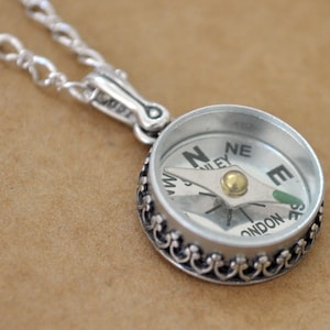 Working compass necklace GUIDANCE antiqued 925 sterling silver necklace with miniature compass, vintage style compass jewelry for women