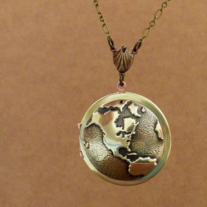 vintage world map locket necklace TRAVEL THE WORLD the earth locket traveler's locket large photo locket for women image 2