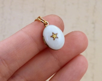 Tiny gold star locket necklace vintage brass locket cold enamel star charm petite photo locket charm necklace gift for women