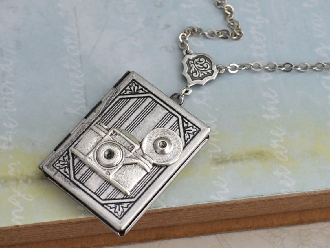 Silver Locket Necklace THE CAMERA LOCKET Vintage Camera Etsy