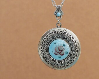 Collar de medallón de esmalte guilloche de plata collar de medallón de flor de rosa azul vintage, mujeres de regalo de medallón plateado antiguo de estilo victoriano