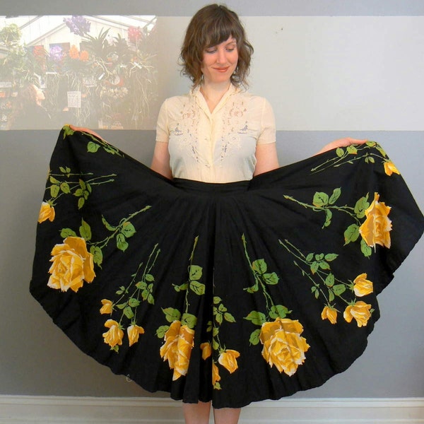 vintage 1950s SAFFRON ROSE Circle Skirt S,M