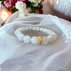 Aquamarine 8.5 mm Gemstone Bracelet, Healing Crystal, Gifts for Her, Stretch Bracelet, Stacking Bracelet, 100% Natural Aquamarine.