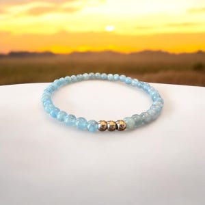 Aquamarine A+ 4 mm Gemstone Bracelet, Healing Crystal, Gifts for Her, Stretch Bracelet, Stacking Bracelet, 100% Natural Aquamarine.