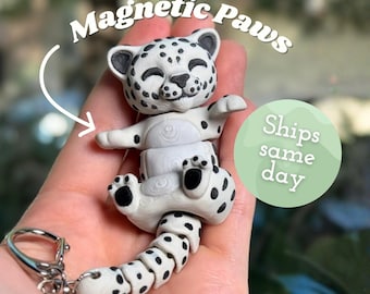 Leopard Keychain Flexi Articulated Big Cat Fidget Magnetic Paws Bag Charm Backpack Snow Leopard Lover Gift Animal Keychain Birthday Gift