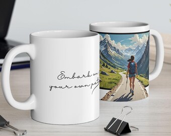 Tazza in ceramica "Intraprendi il tuo percorso" per tutte le occasioni (11oz, 15oz), tazza da avventura, tazza da escursionismo e zaino in spalla, tazza da montagna, per lui e per lei