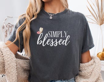 Maglietta con farfalla "Simply Blessed", maglietta con grafica religiosa, abbigliamento religioso, maglietta boho, maglietta regalo cristiana, maglietta con messaggio motivazionale positivo
