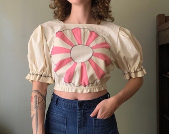 Manitou Handmade Vintage Dresden Plate Quilt Appliqué Crop Top /  cropped blouse with puff sleeves and elastic waist size small